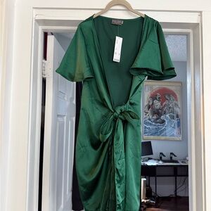 NWT Dress Forum Emerald Green Satin Mini Dress